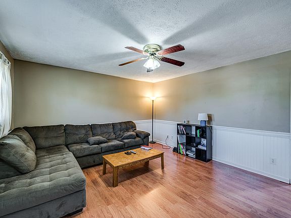 2nd image of 181 Guinevere Ln