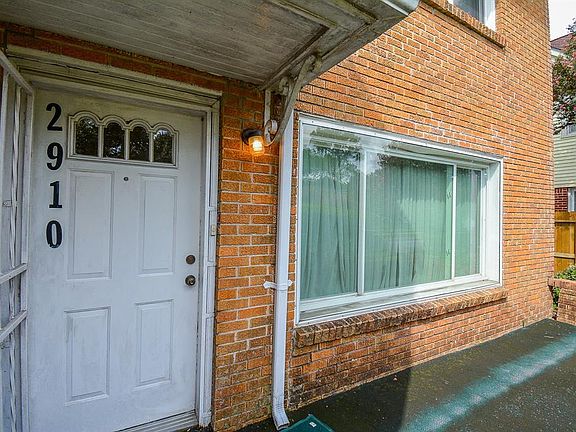 3rd image of 2910 Southmore Blvd