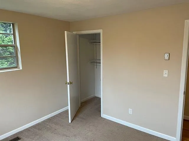 4210 N Center St — Photo 13