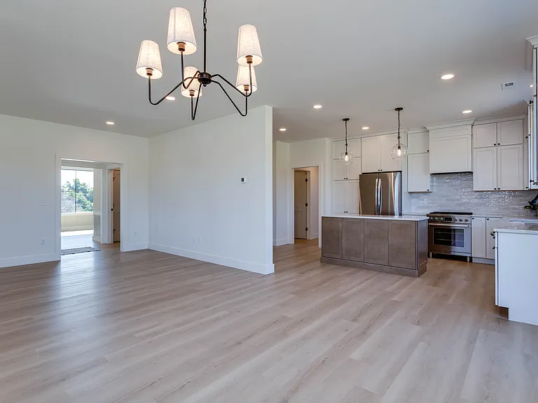 91 Willow Creek Dr — Photo 8