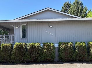 21623 30th Ave S, Seattle, WA 98198