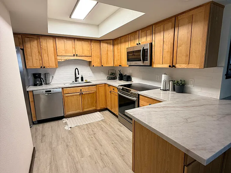 2803 N Carefree Cir — Photo 10