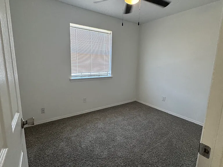 1041 Peach Ct SE — Photo 11