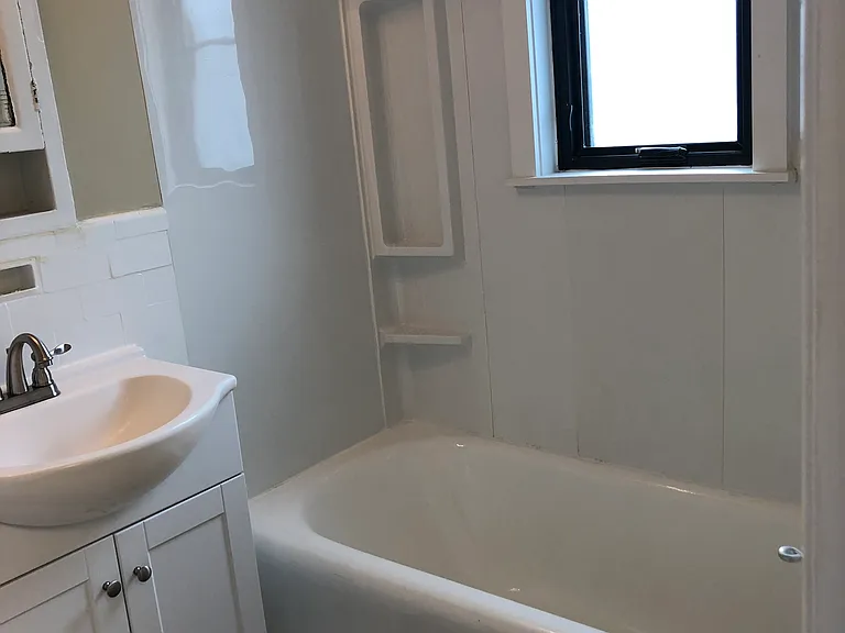 Park Manor — Photo 5