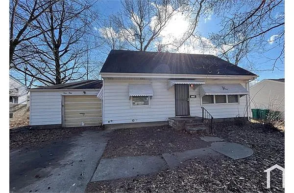 Building Photo - 1230 Darr Dr