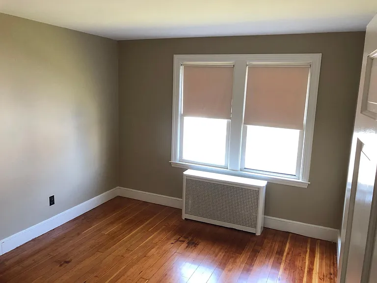 54 Monroe Ave #1 — Photo 8