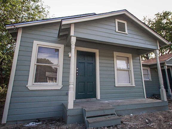 3rd image of 928 Poinsettia St