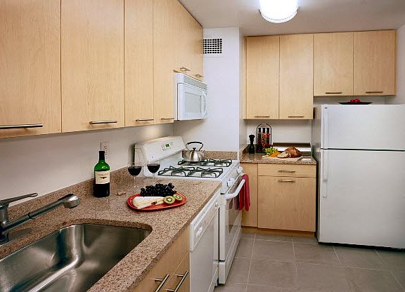 2nd image of 620 Lenox Ave APT 3J