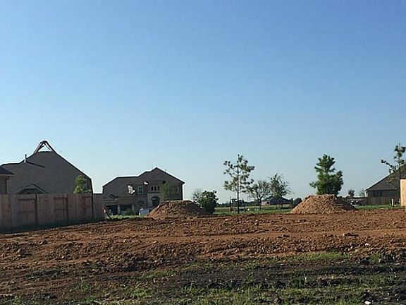 3rd image of 3416 Maple Harvest Ln