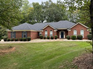 1045 King Place Dr, Columbus, GA 31904