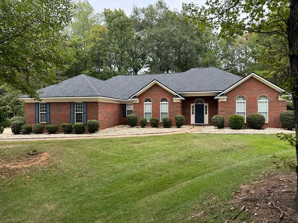 1045 King Place Dr, Columbus, GA 31904