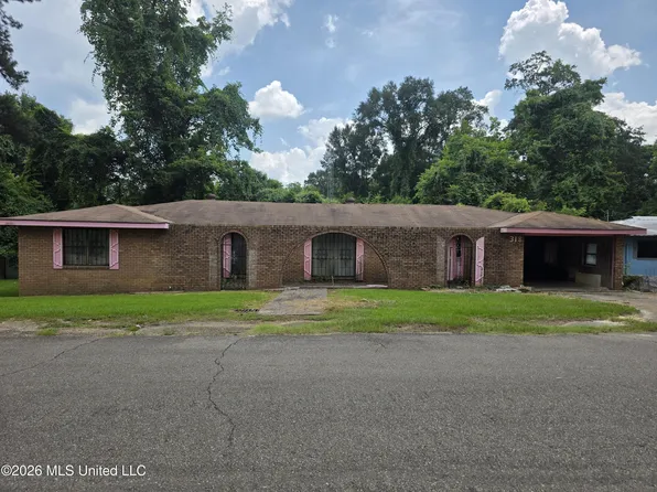 318 Denwiddie Ave, McComb, MS 39648