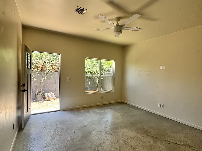 1839 W Hazelwood St — Photo 12