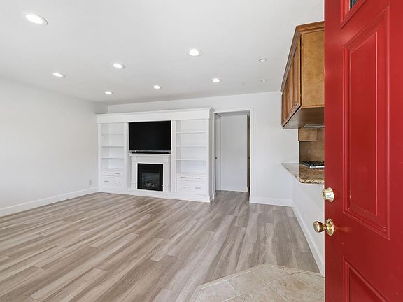 5th image of 6801 Anchor Cir