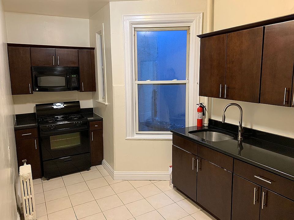1st image of 23-07 Astoria Blvd #2R