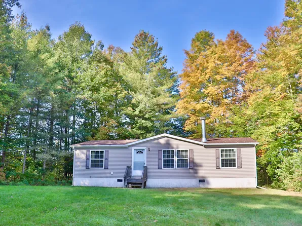 508 Saint Johns Rd, Champlain, NY 12919