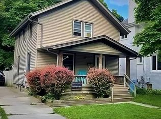 326 N Fairview Ave, Lansing, MI 48912