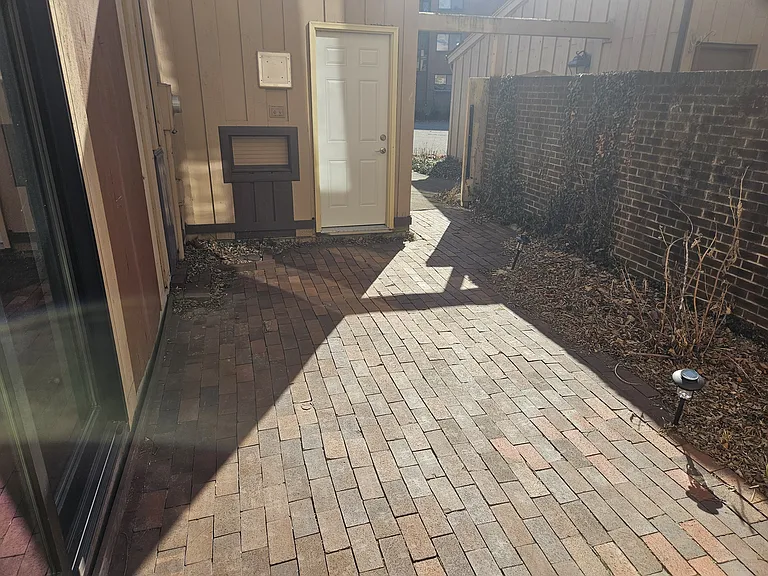 96 Schellinger Sq — Photo 31