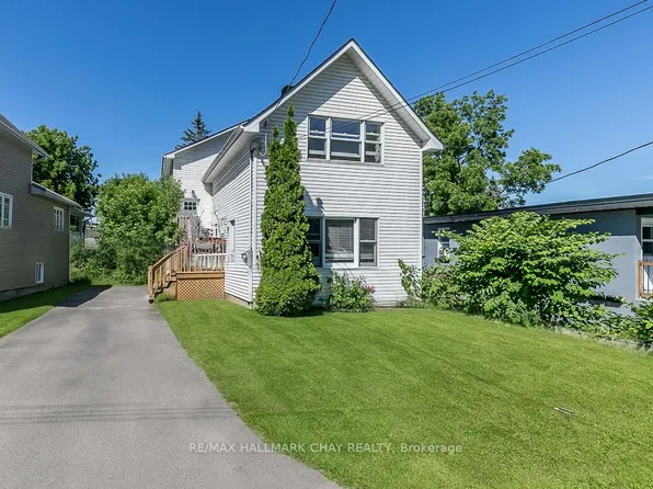 226 Queen St, Midland, ON L4R 3H1