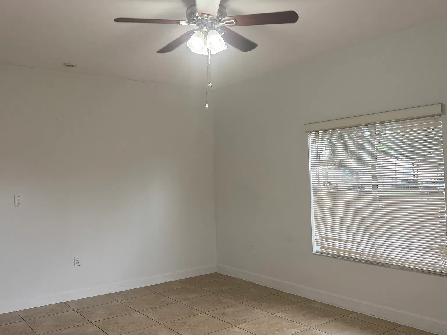 Studio, 400 sqft, $1,200 — Photo 2