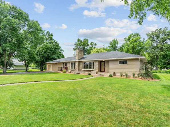 719 Park Ave, Hamburg, MN 55339