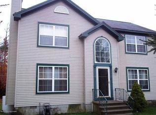 6506 Runnymead Ln, Tobyhanna, PA
