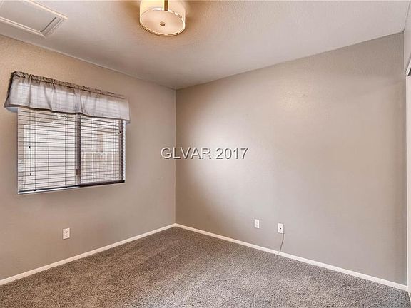 4th image of 2114 Babylon Mill St
