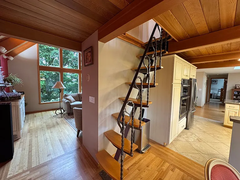 16459 Fairway Dr — Photo 8