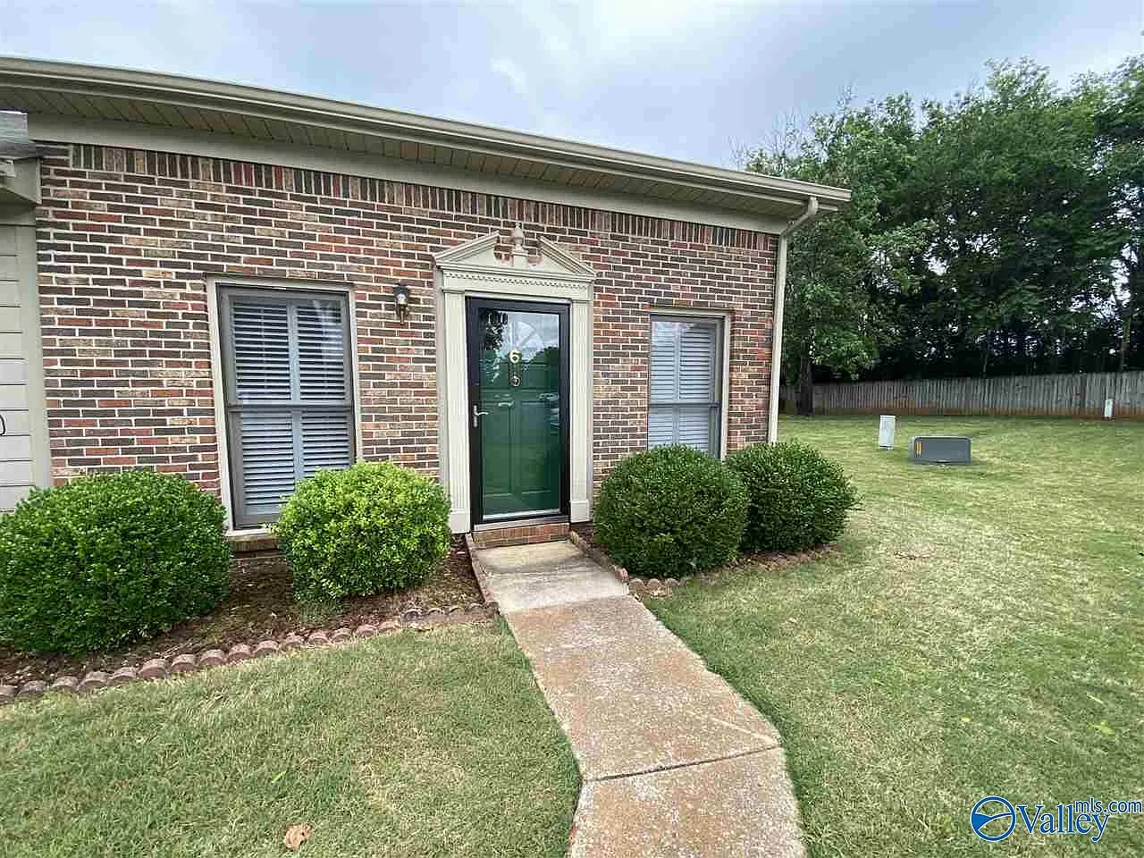 1 bed, 1.0 bath, 672 sqft, $1,095 — Photo 1