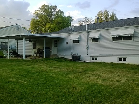 3rd image of 168 Bertrand Dr