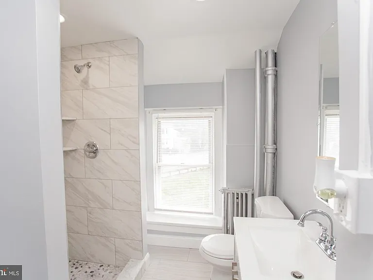 27 Osborn St #1 — Photo 10