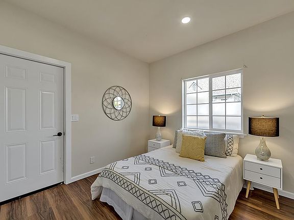 4th image of 559-2 E Julian St