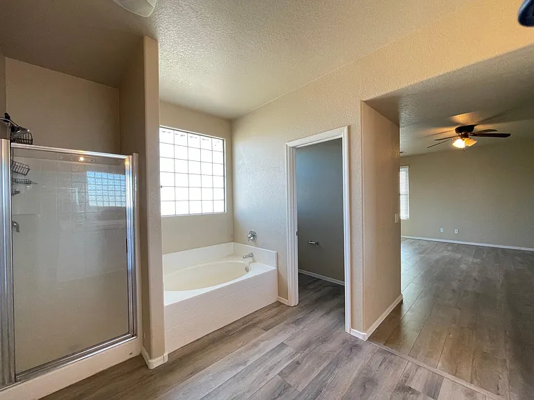4120 E Torrey Pines Ln — Photo 17
