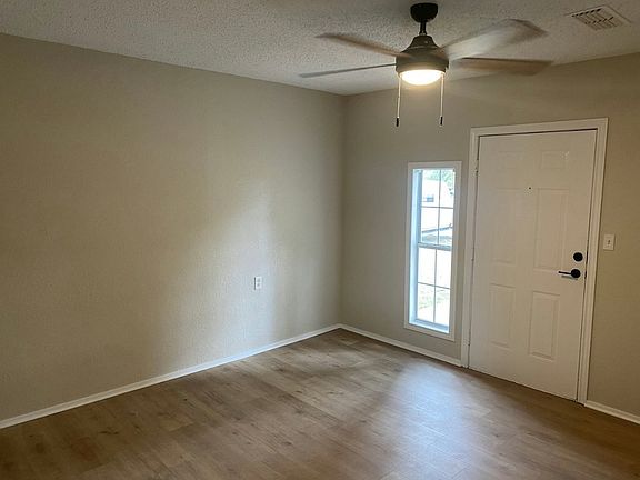 4th image of 2397 N Highway 287