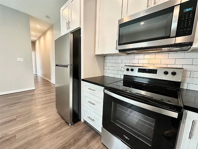 225 N Everton St #4 — Photo 10