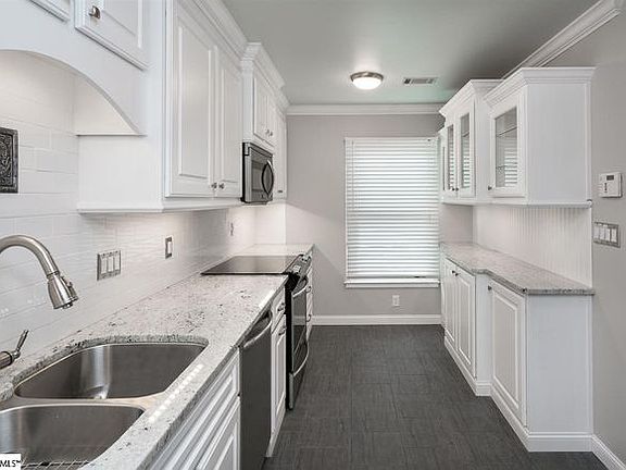 4th image of 2808 E North St Unit 34