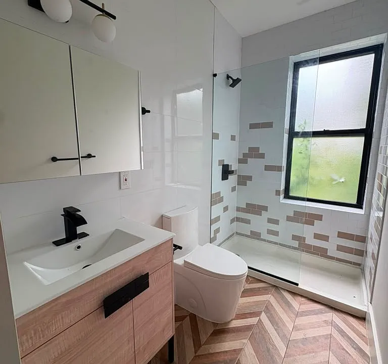282 Baldwin Ave #2R