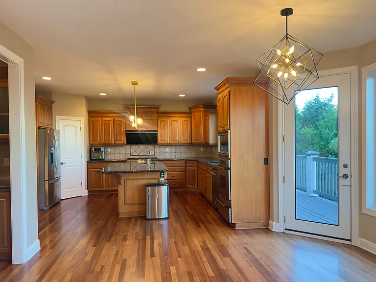 9948 NW Skyline Heights Dr — Photo 6