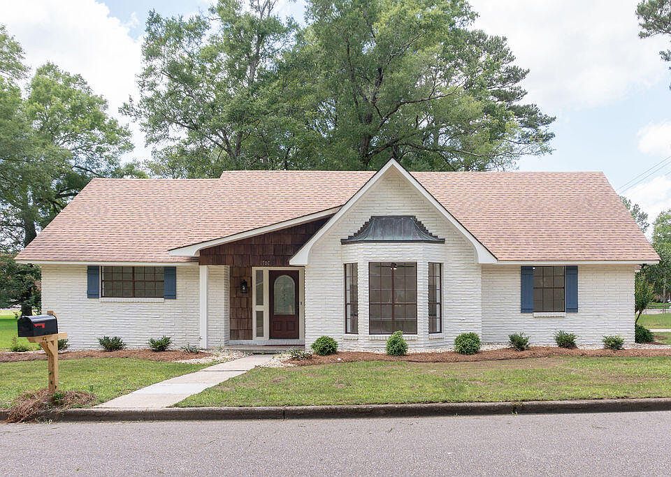 1st image of 1707 Ridgewood Dr
