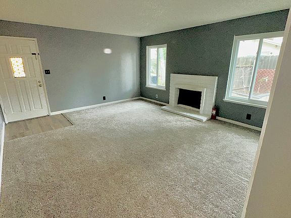 2nd image of 11003 Cobblestone Dr