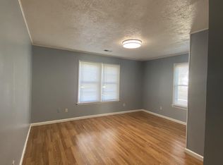 1600 S 6th St #10952360, Springfield, IL 62703