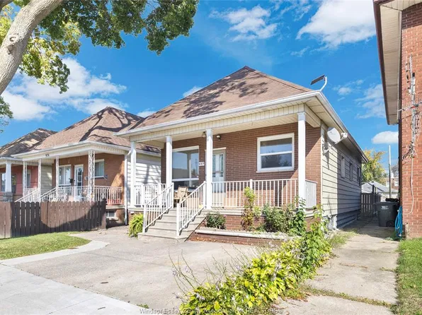 980 Marion Ave, Windsor, ON N9A 2J2