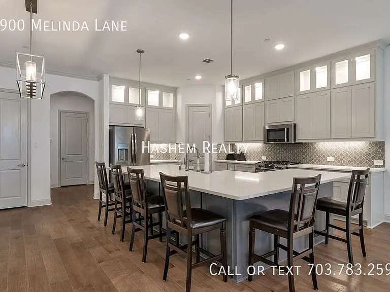 1900 Melinda Ln — Photo 9