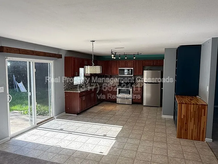 1455 Bearsden Dr — Photo 7