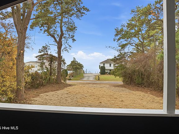 3rd image of 133 N River Drive