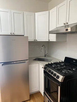 Rented by Centric New York | media 7