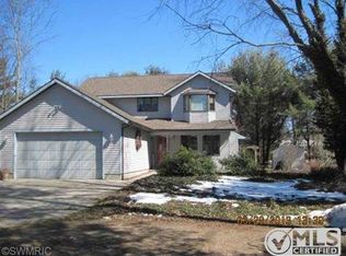 5282 Rood Rd, Muskegon, MI 49441