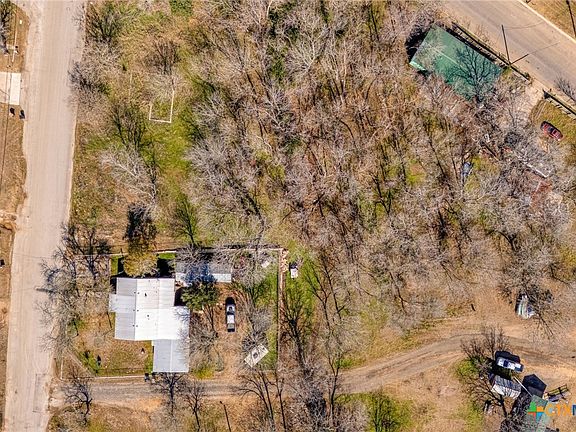 5th image of 1018 N Hackberry Ave
