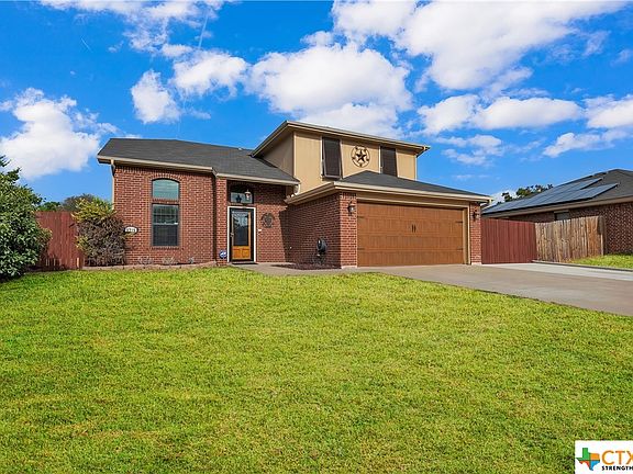 2nd image of 1215 Travis Cir