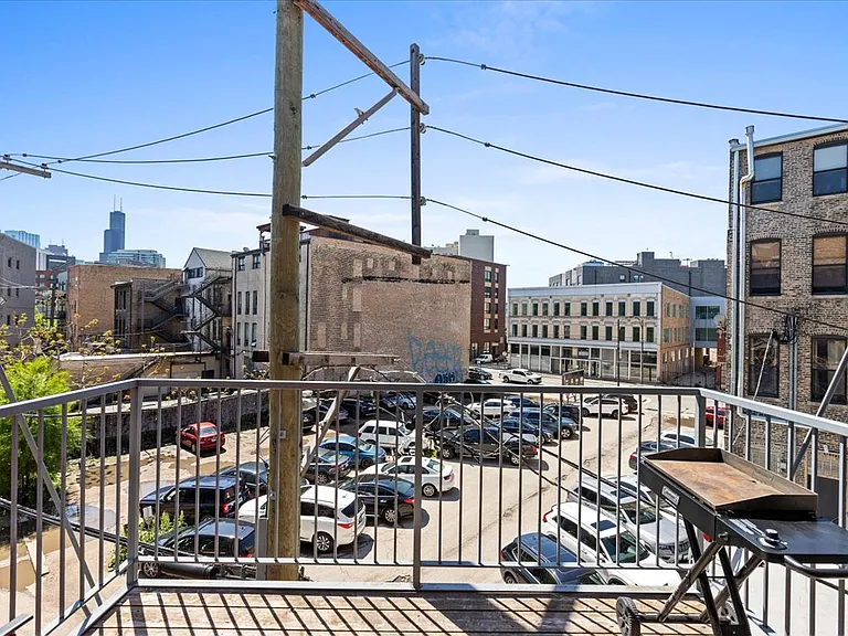 951 W Huron St #204 — Photo 10